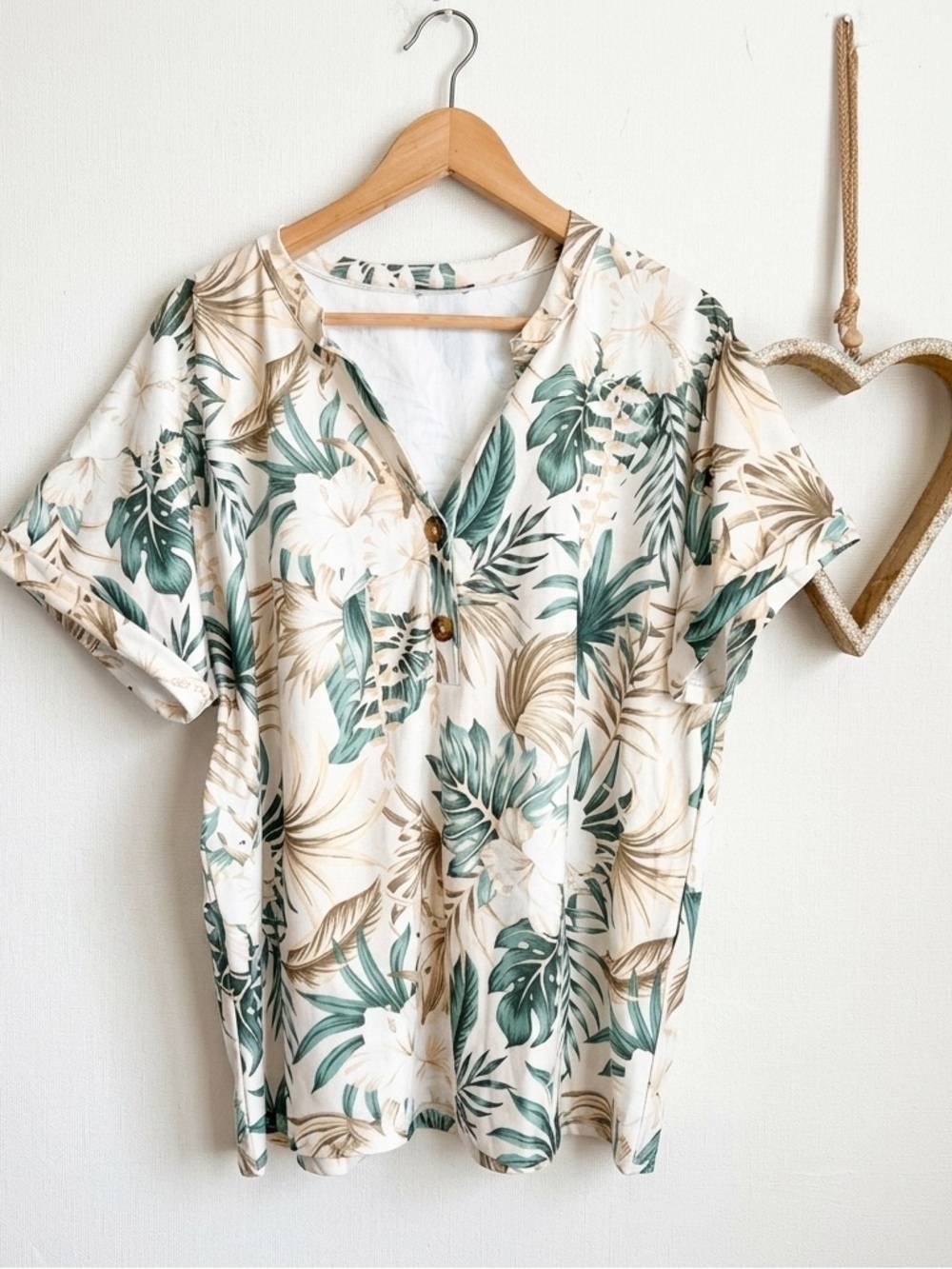 Izuria Womens Botanical Hibiscus Tropical Coastal Safari Blouse 1XL Off White
